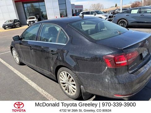 Used 2016 Volkswagen Jetta SEL image 4