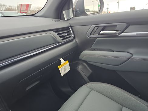 New 2026 GMC Terrain AT4 AWD/4WD image 32