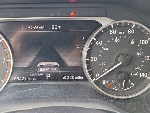 Used 2023 Nissan Rogue SV image 12