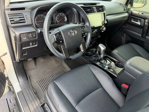 Certified 2024 Toyota 4Runner TRD Off-Road Premium w/ Moonroof Package AWD/4WD image 13