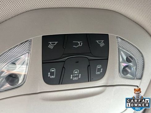 Used 2023 Chrysler Pacifica Touring-L AWD/4WD image 20