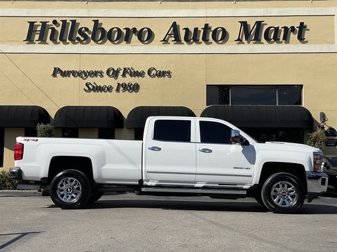 Used 2019 Chevrolet Silverado 2500 LTZ w/ Duramax Plus Package image 4