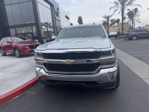 Used 2018 Chevrolet Silverado 1500 LT image 2