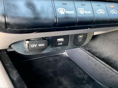 Used 2024 Hyundai Elantra SEL FWD image 34
