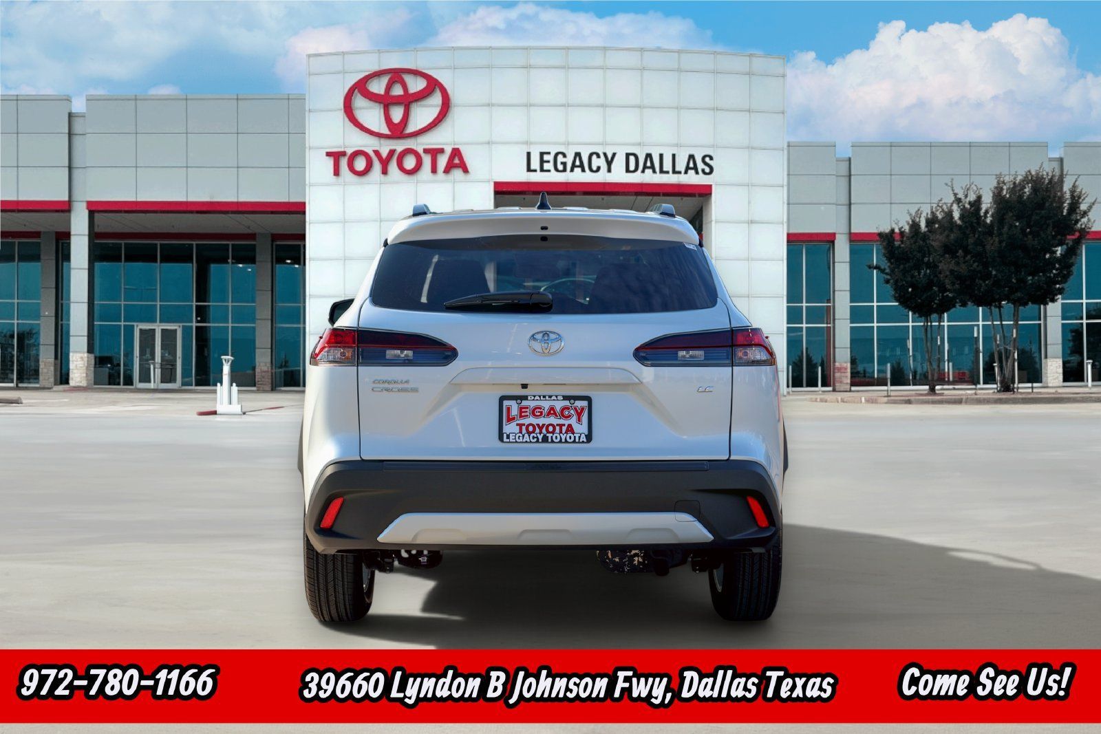 Used 2026 Toyota Corolla Cross LE FWD image 9