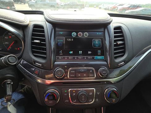 Used 2015 Chevrolet Impala LT w/ Convenience Package FWD image 9