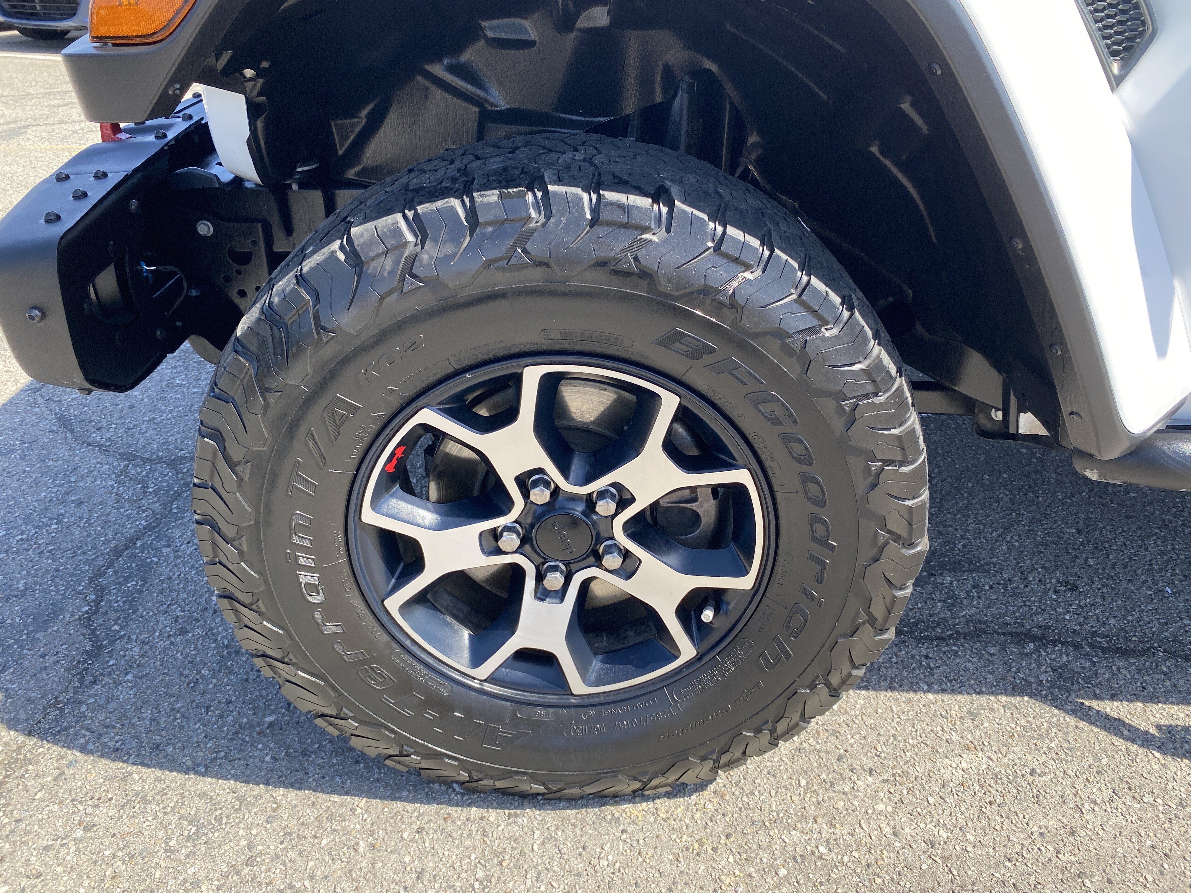 Used 2022 Jeep Wrangler Unlimited Rubicon w/ Steel Bumper Group AWD/4WD image 13