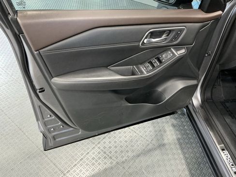 Used 2021 Nissan Rogue SL w/ Premium Package image 33