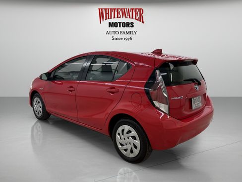 Used 2016 Toyota Prius C One image 2