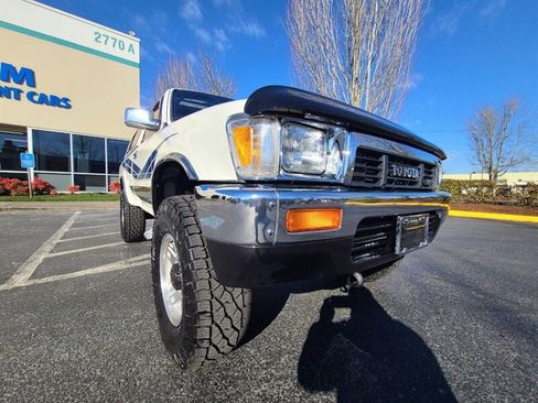 Used 1990 Toyota Pickup SR5 image 10
