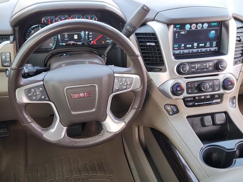 Used 2020 GMC Yukon SLT w/ Premium Edition RWD image 27