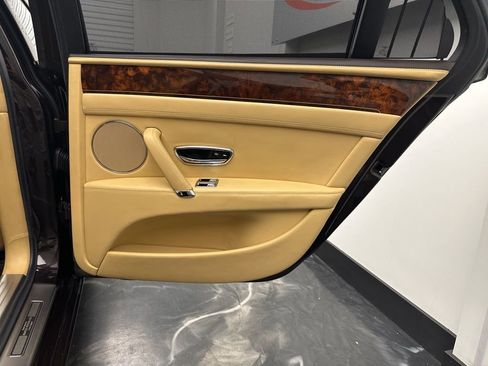 Used 2014 Bentley Flying Spur W12 image 12