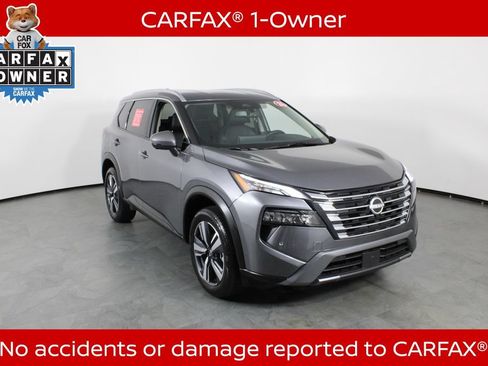 Certified 2026 Nissan Rogue SL FWD image 5