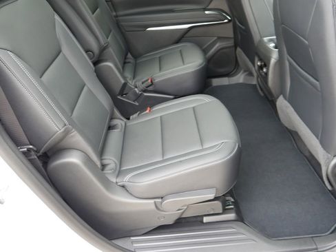 New 2026 Chevrolet Traverse LT image 24