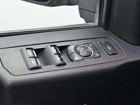 Used 2021 Ford F350 Platinum w/ Tremor Off-Road Package image 10