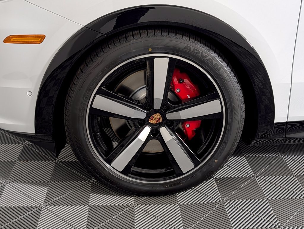 New 2026 Porsche Cayenne GTS AWD/4WD image 11