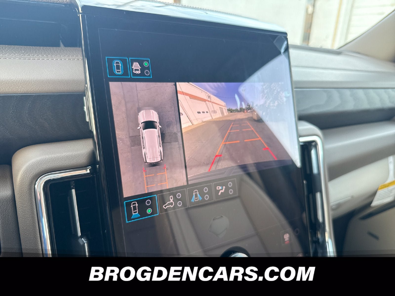New 2026 GMC Yukon Denali AWD/4WD image 7
