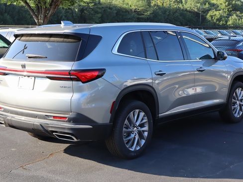 New 2025 Buick Enclave Preferred image 7