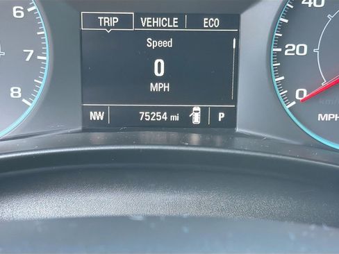 Used 2020 Chevrolet Equinox LS w/ LS Convenience Package image 37