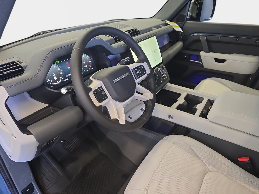 New 2026 Land Rover Defender 110 X-Dynamic SE AWD/4WD image 13