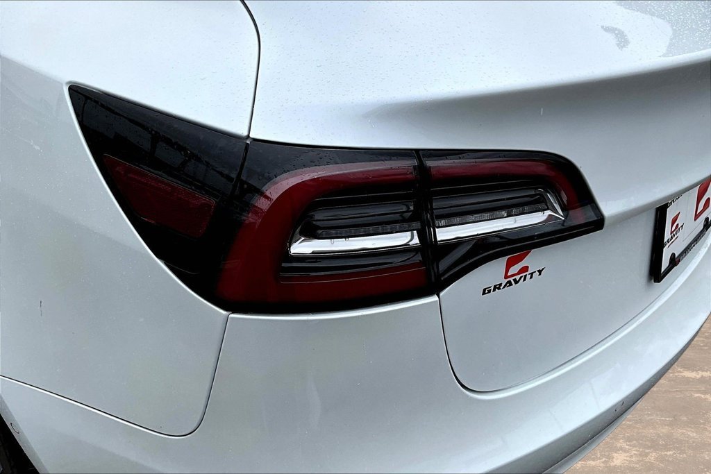 Used 2020 Tesla Model 3 Standard Range Plus RWD image 23