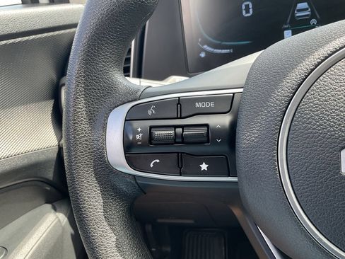 Used 2025 Kia Sportage LX FWD image 26