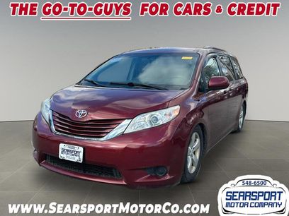 Used 2017 Toyota Sienna LE