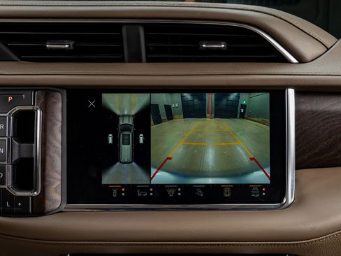 Used 2023 GMC Yukon Denali w/ Denali Reserve Package image 23