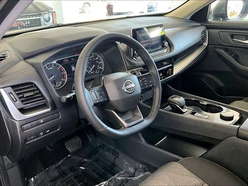 Used 2026 Nissan Rogue SV w/ Cold Weather Package AWD/4WD image 17