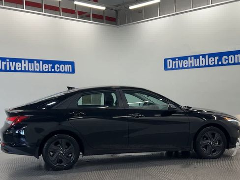 Used 2023 Hyundai Elantra SEL FWD image 3