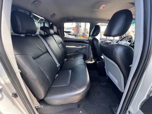 Used 2013 Toyota Tacoma PreRunner w/ SR5 Pkg RWD image 27