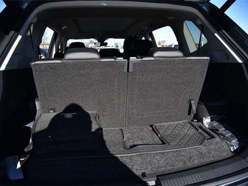 Certified 2022 Volkswagen Tiguan SE w/ Panoramic Sunroof Package image 26