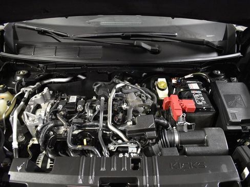 Certified 2025 Nissan Kicks SV image 33