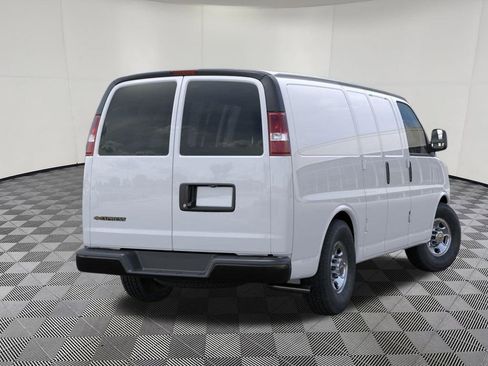New 2025 Chevrolet Express 3500 w/ Driver Convenience Package image 4