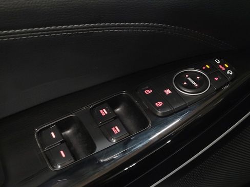 Used 2019 Kia Cadenza Technology image 27