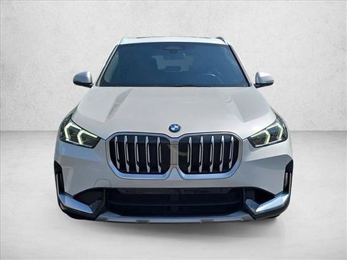 Used 2023 BMW X1 xDrive28i AWD/4WD image 2