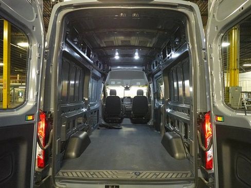 Used 2024 Ford E-Transit 148 High Roof image 26