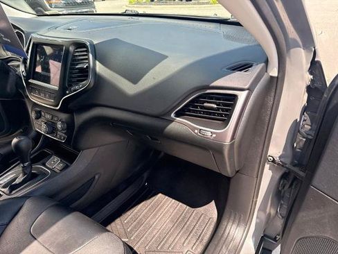 Used 2022 Jeep Cherokee Latitude Lux w/ Sun & Sound Group FWD image 31
