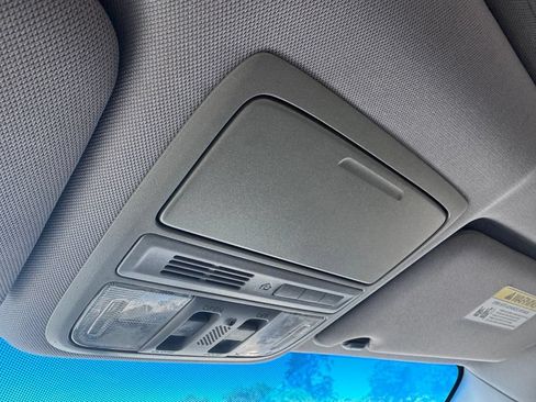Used 2017 Honda Accord EX image 32
