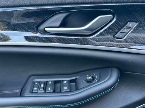 New 2023 Jeep Grand Cherokee Trailhawk image 10