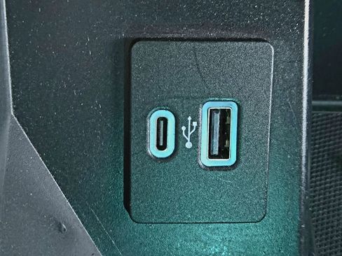 Used 2021 Ford F150 Lariat w/ FX4 Off-Road Package AWD/4WD image 30