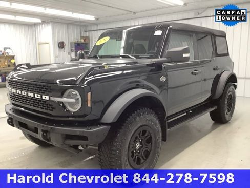 Used 2024 Ford Bronco Wildtrak image 3