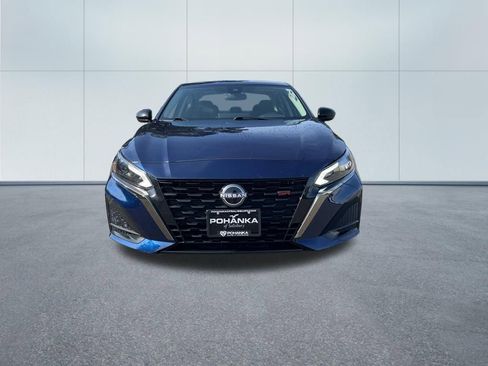 Used 2024 Nissan Altima 2.5 SR w/ SR Premium Package image 3