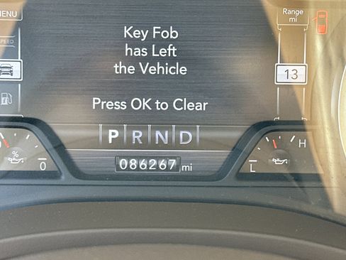 Used 2019 RAM 1500 Laramie image 30