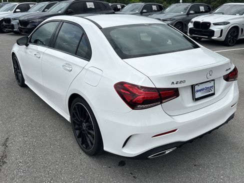 Used 2022 Mercedes-Benz A 220 4MATIC image 8