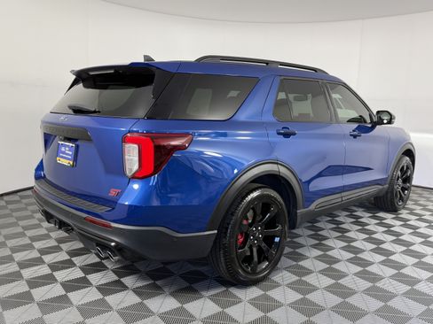 Certified 2022 Ford Explorer ST w/ Equipment Group 401A AWD/4WD image 3