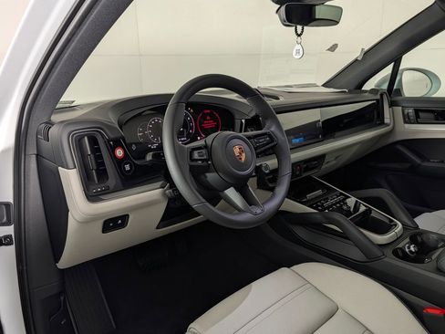 New 2026 Porsche Cayenne image 4
