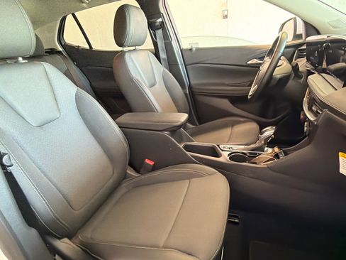 Used 2024 Buick Encore GX Preferred FWD image 25
