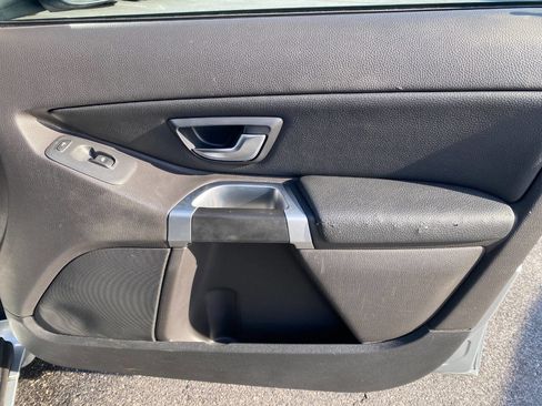 Used 2013 Volvo XC90 3.2 image 35