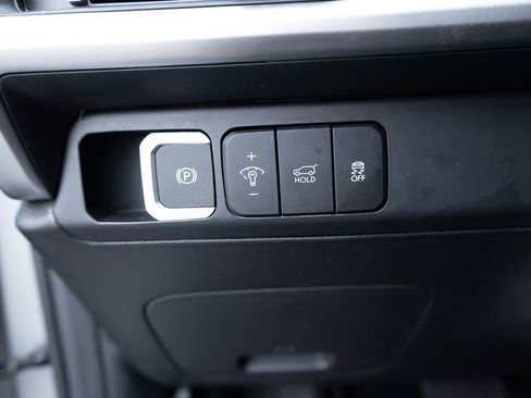 Used 2025 Hyundai Santa Fe SEL AWD/4WD image 16